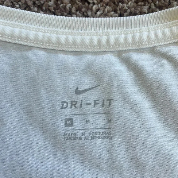 White Dri‎ Fit Nike Tee M - Picture 2 of 4